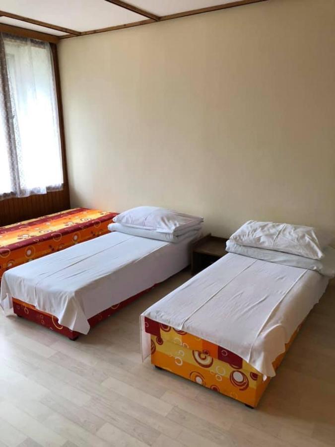 Druzstevni Dum Choustnik Hotel Buitenkant foto