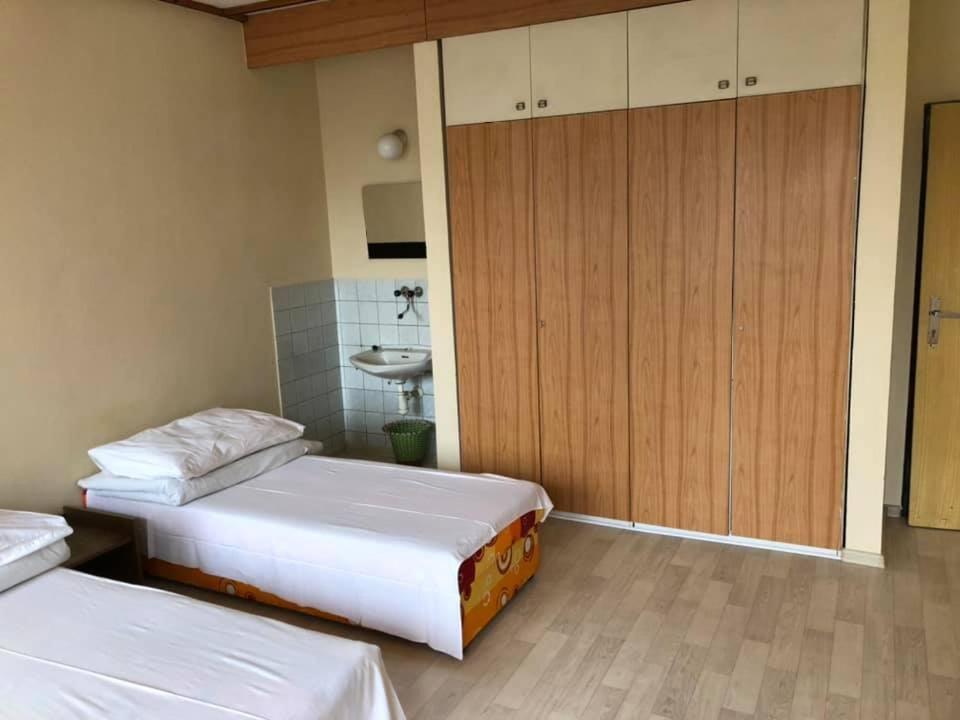 Druzstevni Dum Choustnik Hotel Buitenkant foto